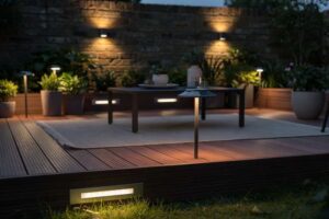 La migliore illuminazione per terrazze e patio nei giardini del Regno Unito — Guida all’acquisto 2026